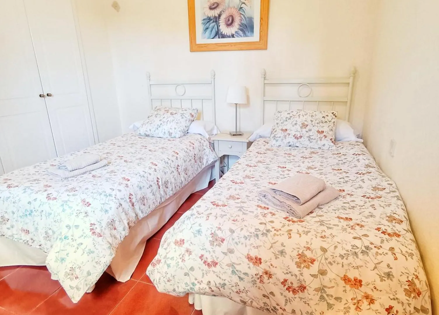 Residencial Alcaraván Apartamentos de 2 y 3 dormitorios en primera línea Isla Canela España