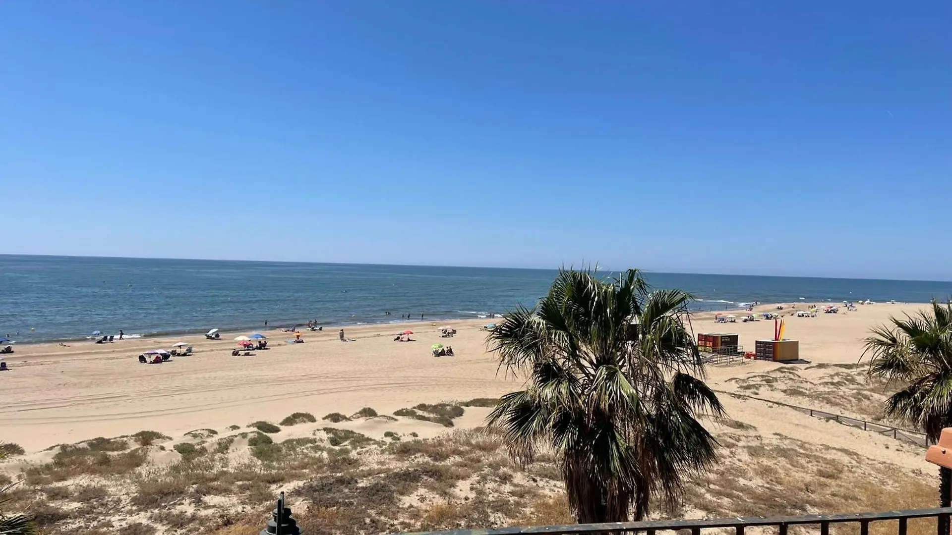Residencial Alcaraván Apartamentos de 2 y 3 dormitorios en primera línea Isla Canela