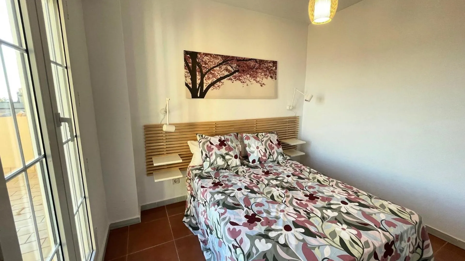 Residencial Alcaraván Apartamentos de 2 y 3 dormitorios en primera línea Isla Canela España