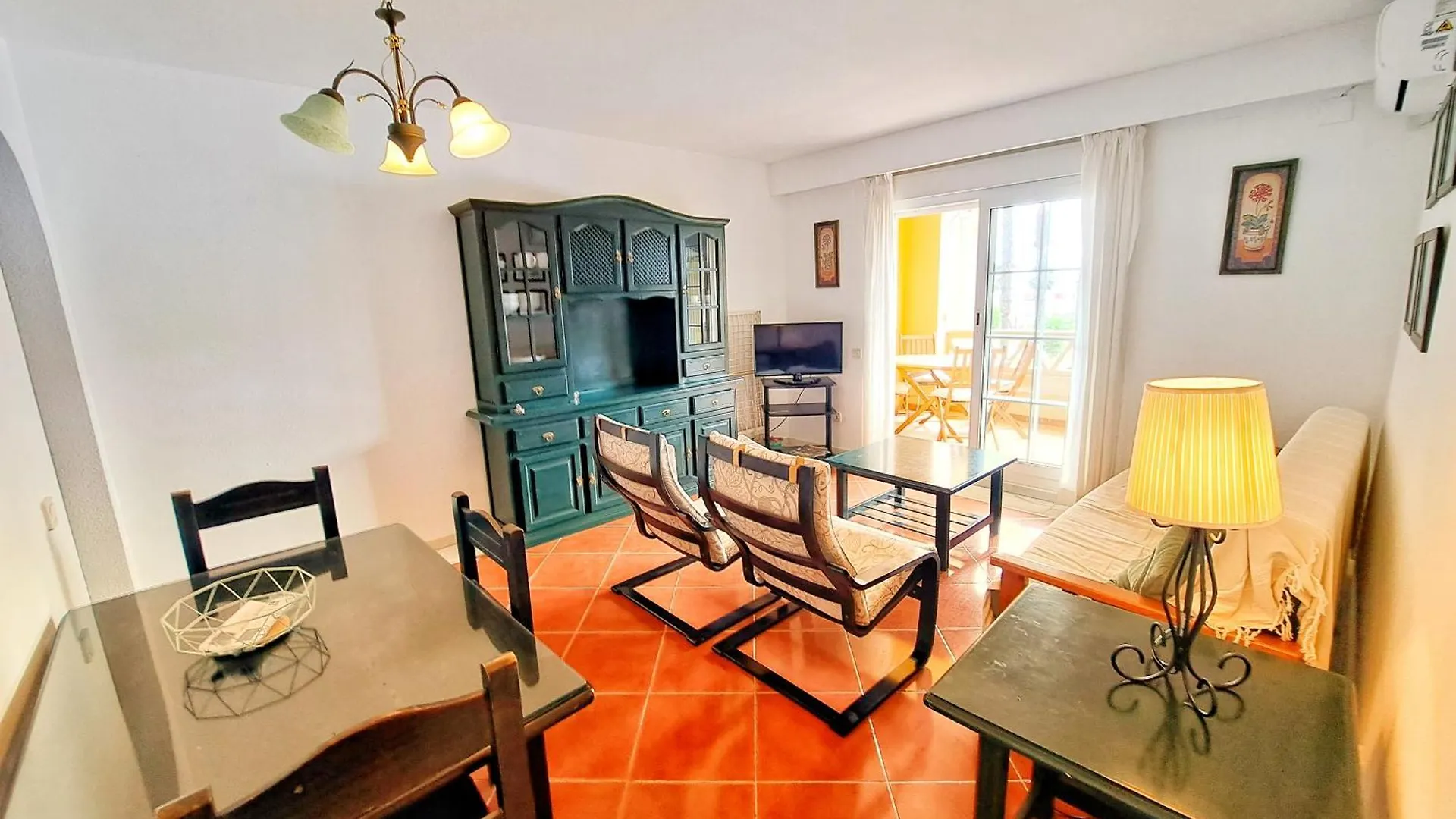 Residencial Alcaraván Apartamentos de 2 y 3 dormitorios en primera línea Isla Canela España