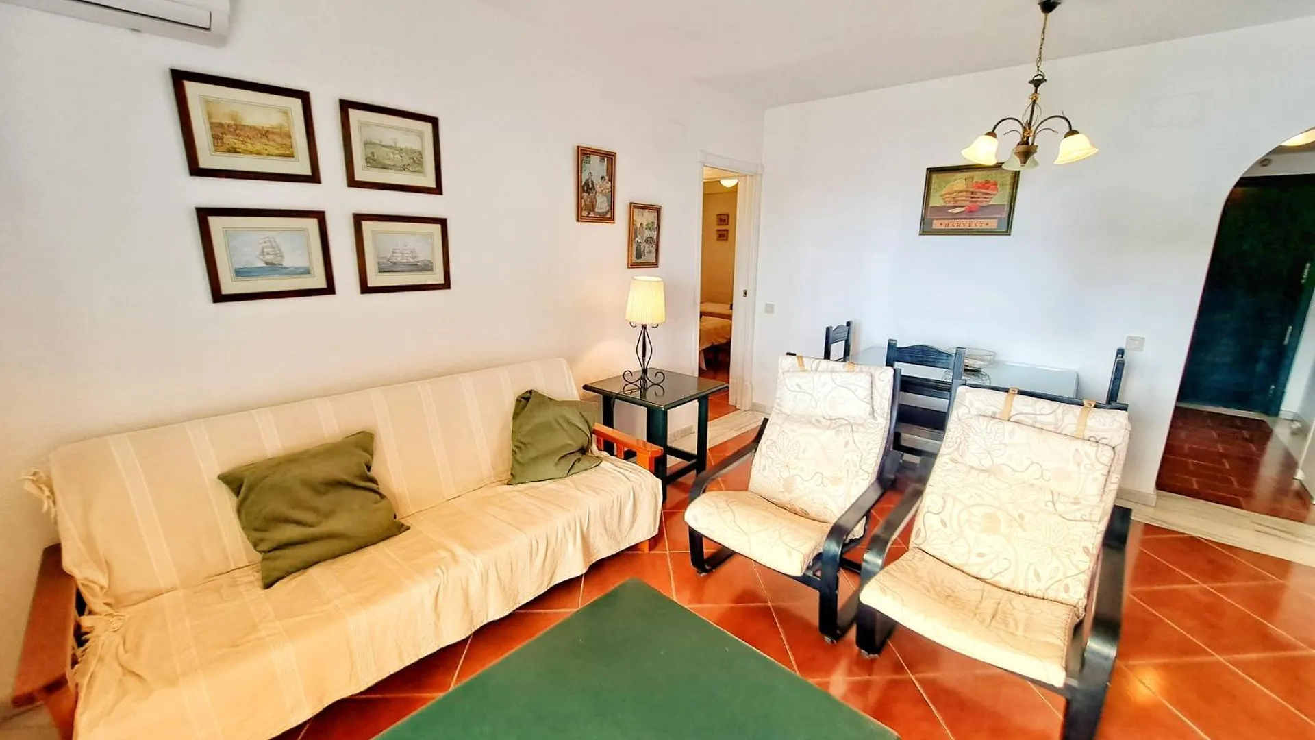 Residencial Alcaraván Apartamentos de 2 y 3 dormitorios en primera línea Isla Canela