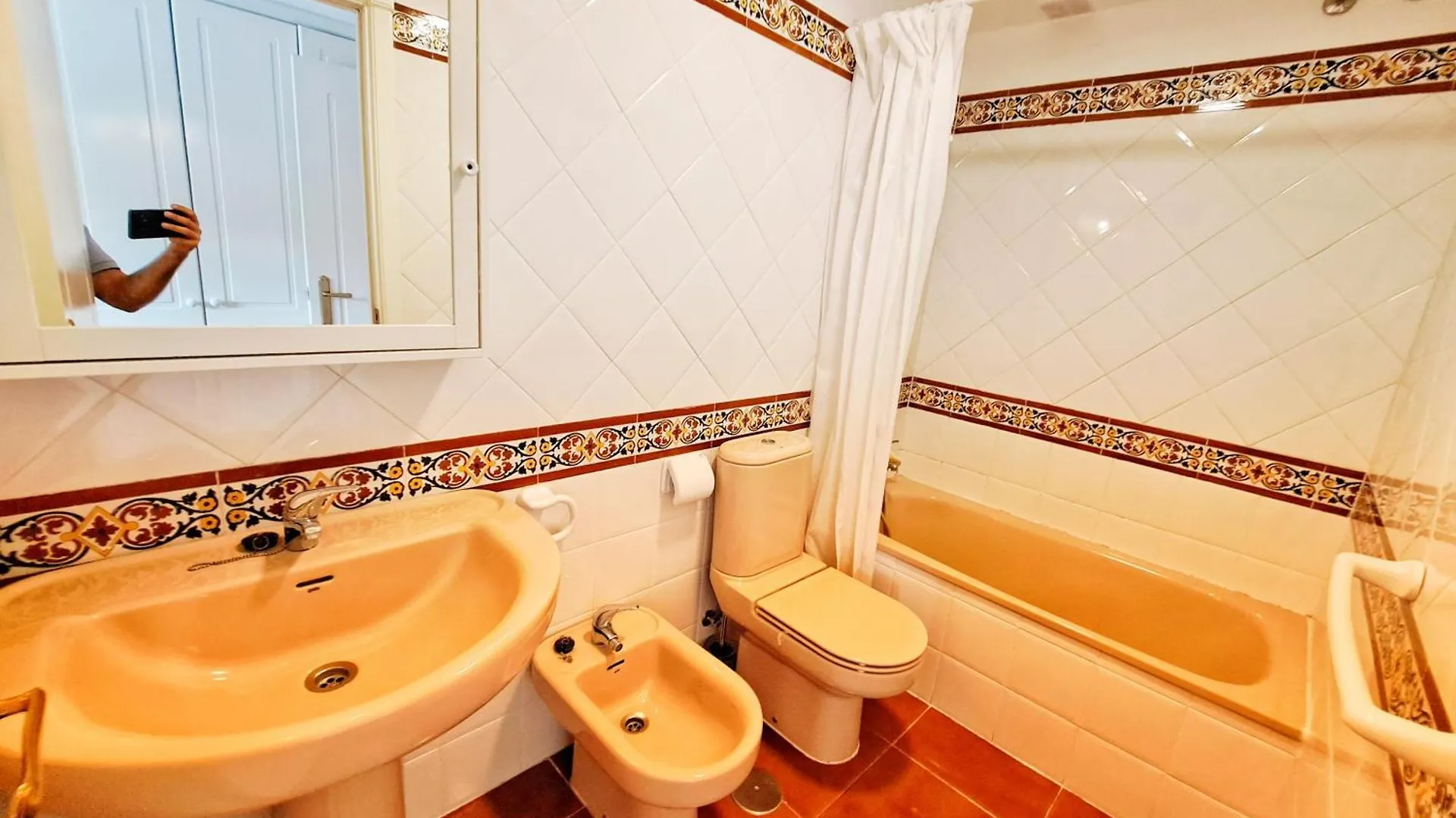 Residencial Alcaraván Apartamentos de 2 y 3 dormitorios en primera línea Isla Canela